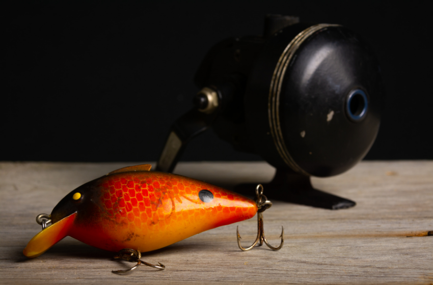 custom fishing lures uk Alan's Combat Glider making it an irresistible choice for those targeting larger fish species Custom Lure Spasm Jointed Handmade